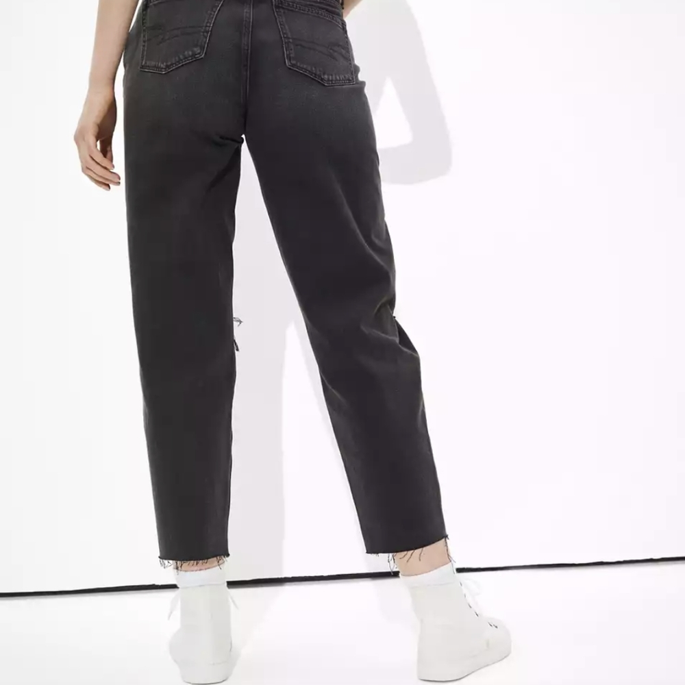 🫐2 for $40 Ripped Relaxed Mom Jean - Picture 2 of 6